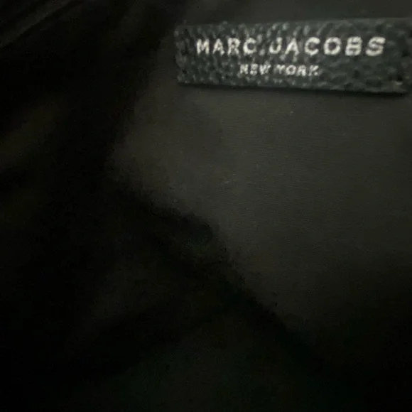 Marc Jacobs Jordan Tote with silver tone hardware Non smoking home. - Picture 4 of 6